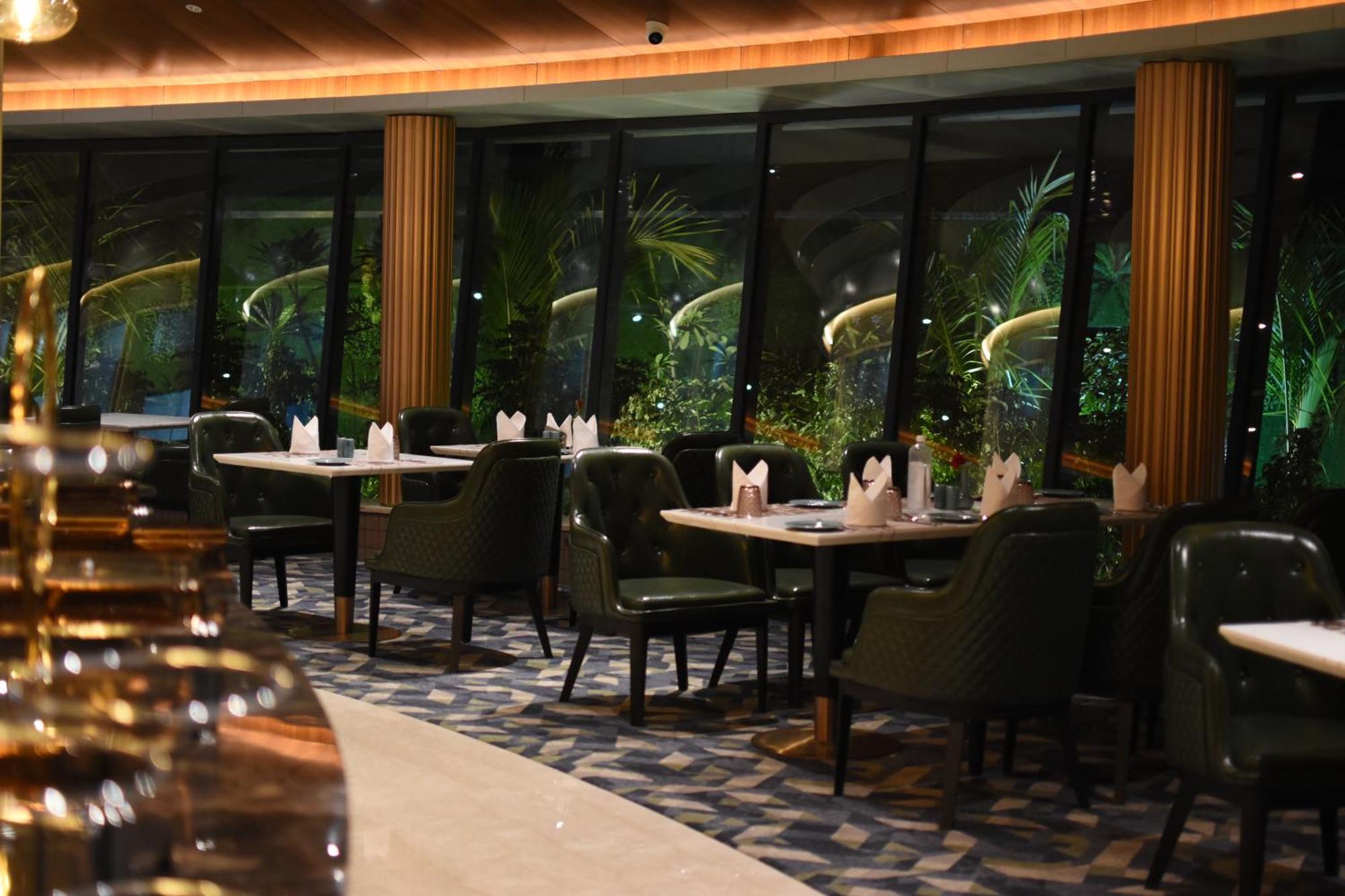 The Maple Hotel Bhopal Exterior foto